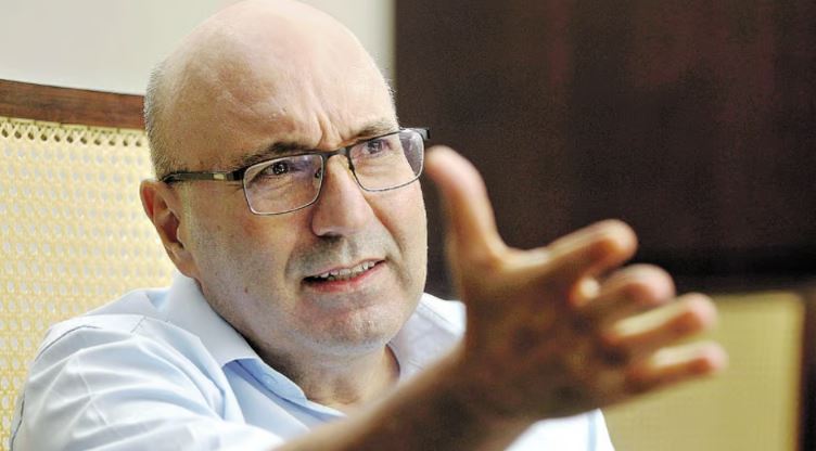 No sábado, o petista afirmou durante discurso em Belém, no Pará, que o prefeito “não é um cara humano” por aprovar construção de casas de 15m².